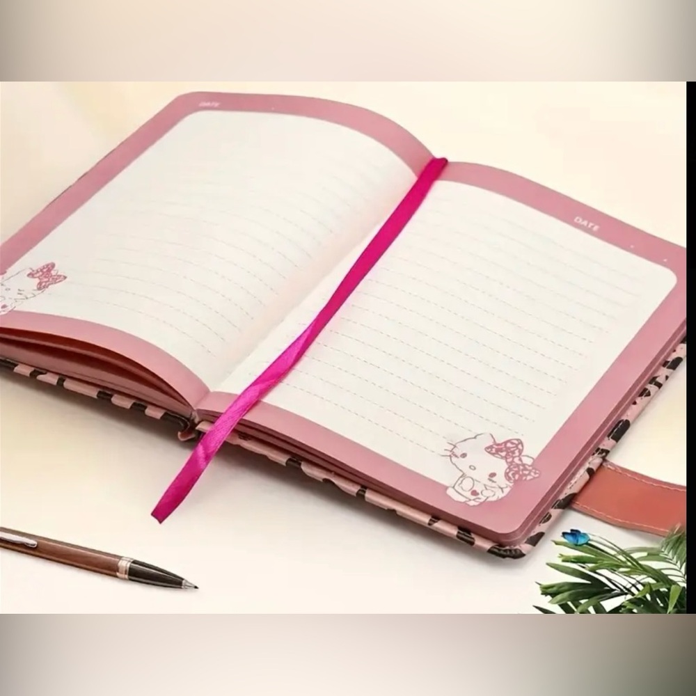 Hello Kitty Pink Leopard Notebook - Picture 5 of 7